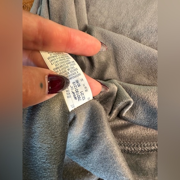 aerie OFFLINE Women’s After Party Velour Oversized Full Zip Hoodie. Like new - Picture 9 of 9